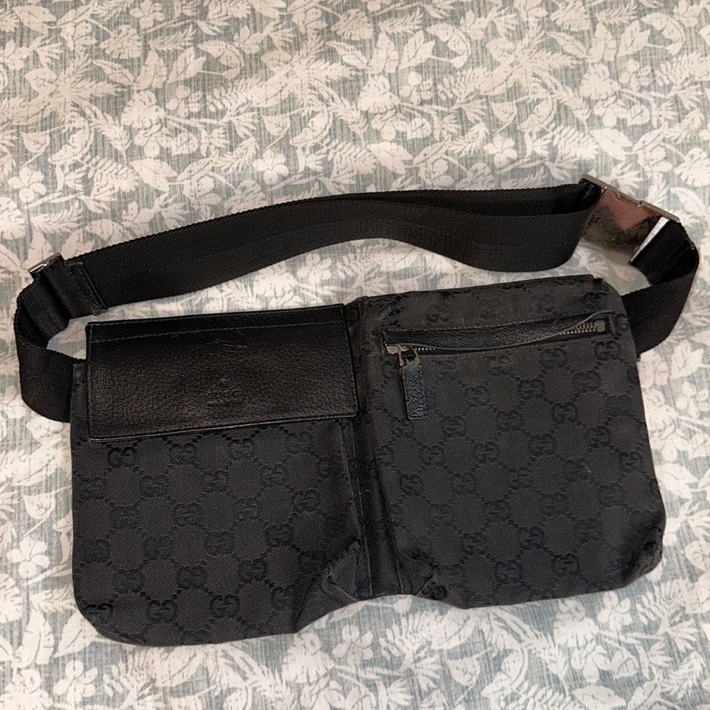 Gucci Vintage Belt Waist Logo Bag Black